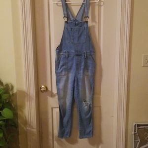 Gap capri style overalls Size M Womens